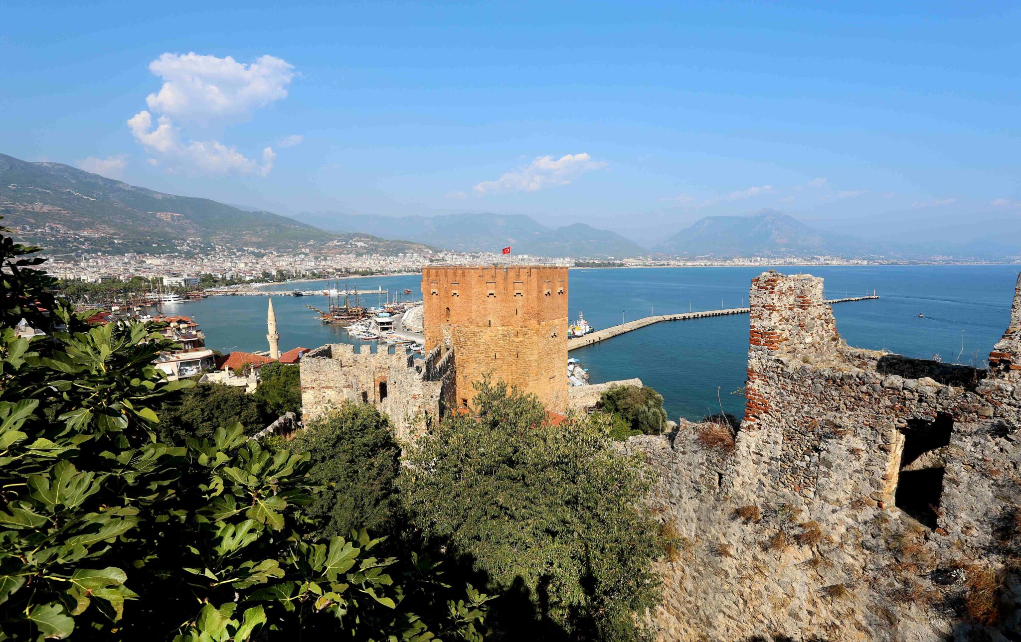 Life in Alanya and what are the benefits of living in Alanya